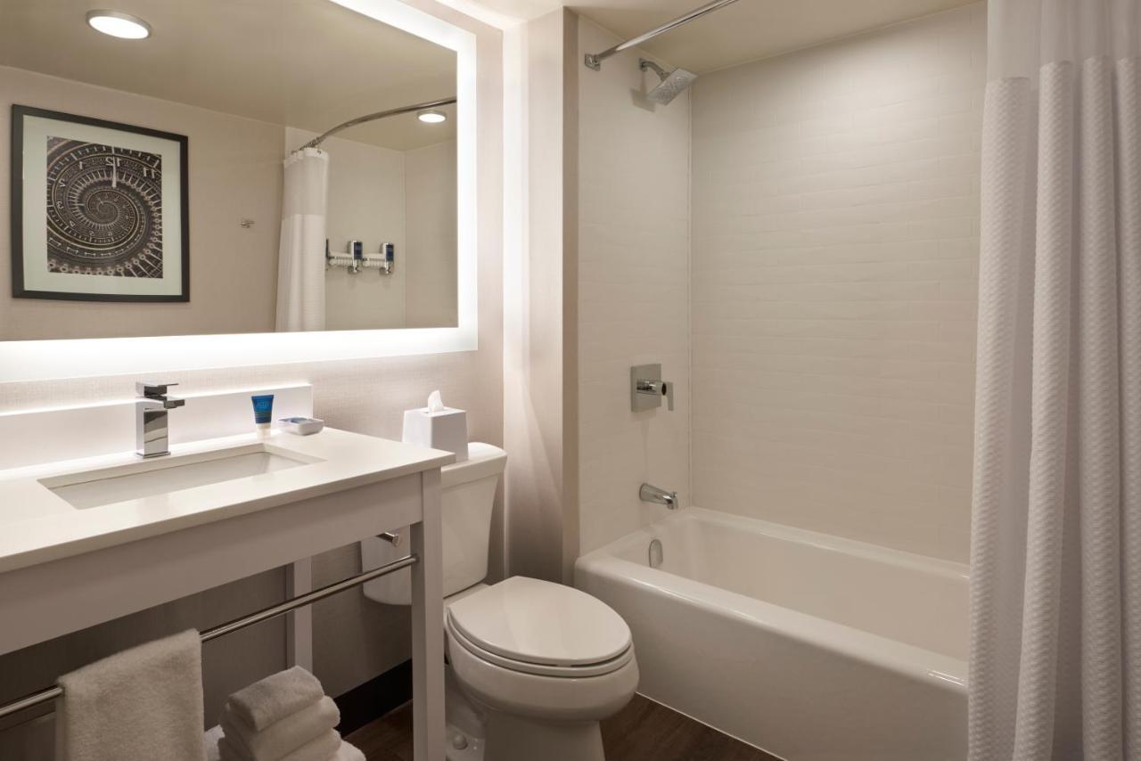 Four Points By Sheraton Toronto Airport East Exteriér fotografie